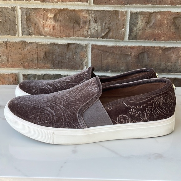 Steve Madden Velvet Pink Slip-On Shoe Size 8.5 - Picture 2 of 7